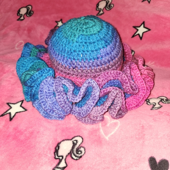 Crochet Rufflehats - Picture 3 of 10